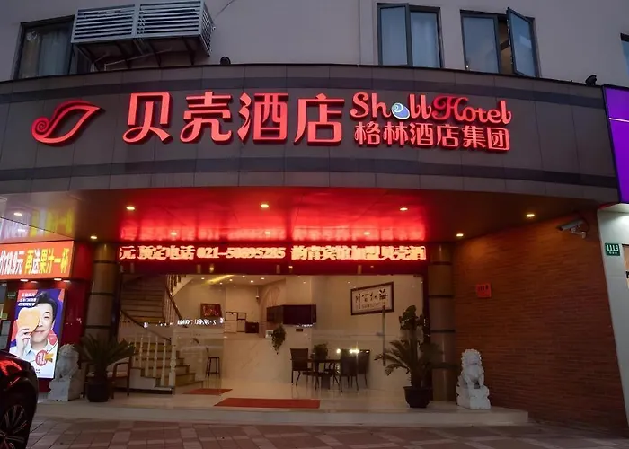 Shell Hotel Shanghai Oriental Pearl Tower Century Avenue Metro Station