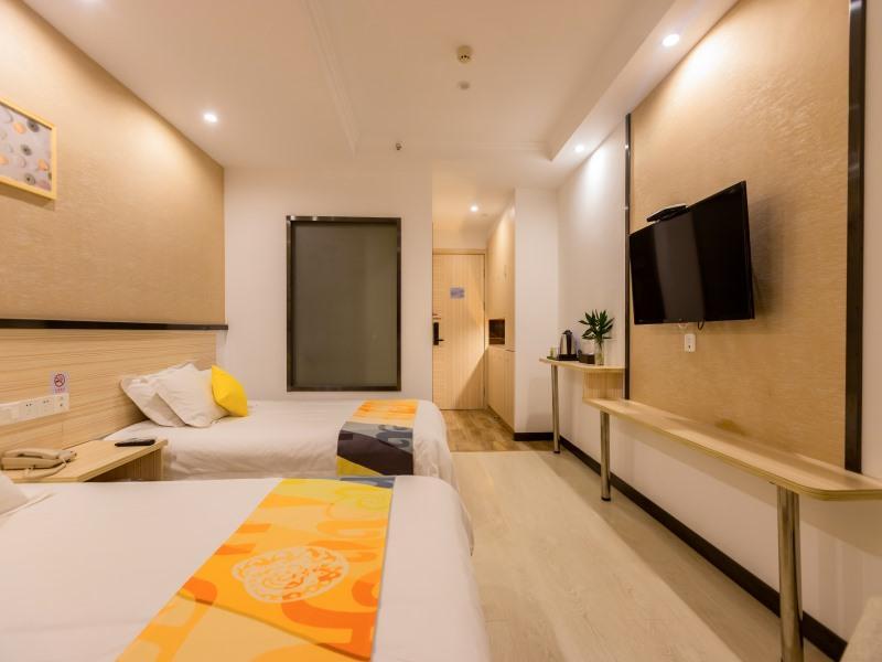 Hotel Shell Oriental Pearl Tower Century Avenue Metro Station Shanghai