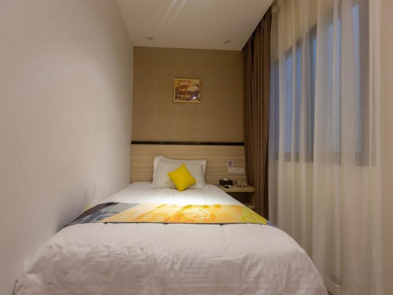 Hotel Shell Oriental Pearl Tower Century Avenue Metro Station 2*