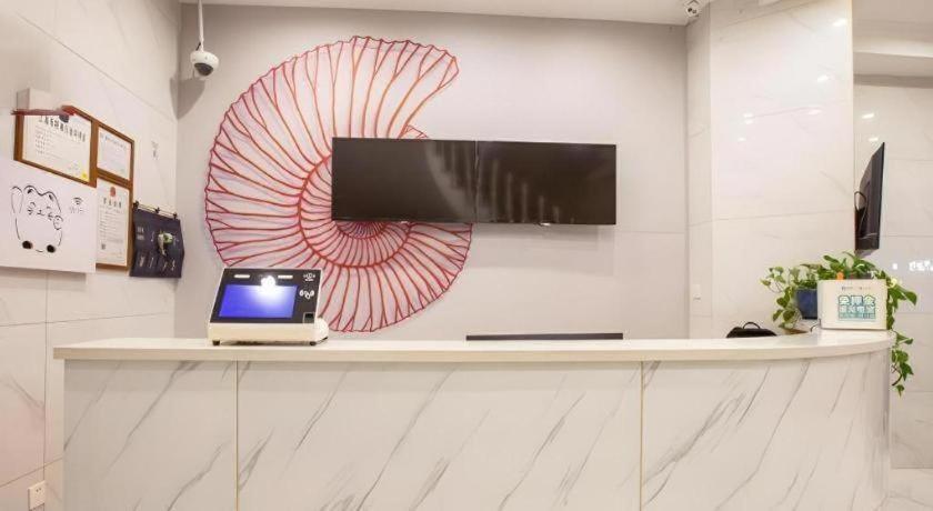 Shell Oriental Pearl Tower Century Avenue Metro Station Hotel Shanghai