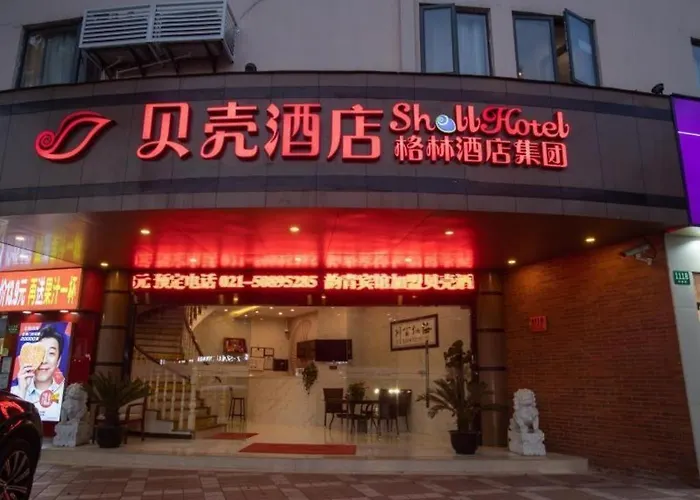 Shell Hotel Shanghai Oriental Pearl Tower Century Avenue Metro Station
