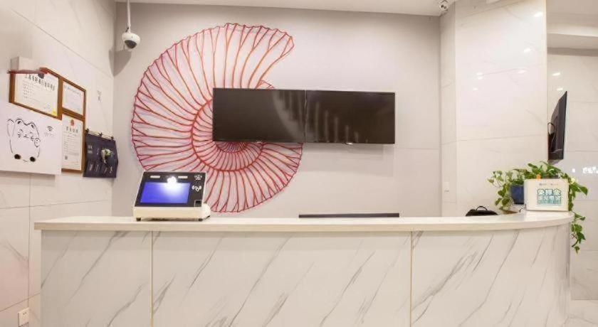 Shell Oriental Pearl Tower Century Avenue Metro Station Hotel Shanghai